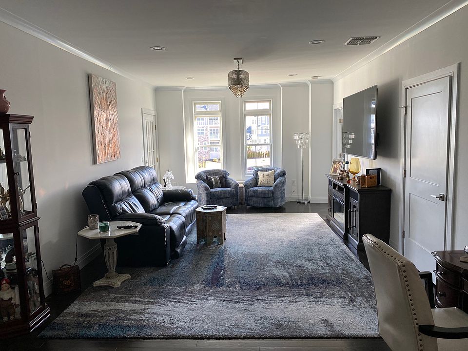 1st image of 11203 Aspenwood Dr #11203