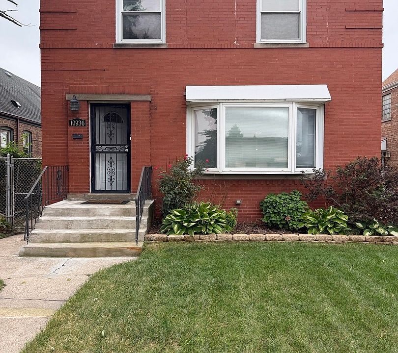 1st image of 10936 S Avenue L