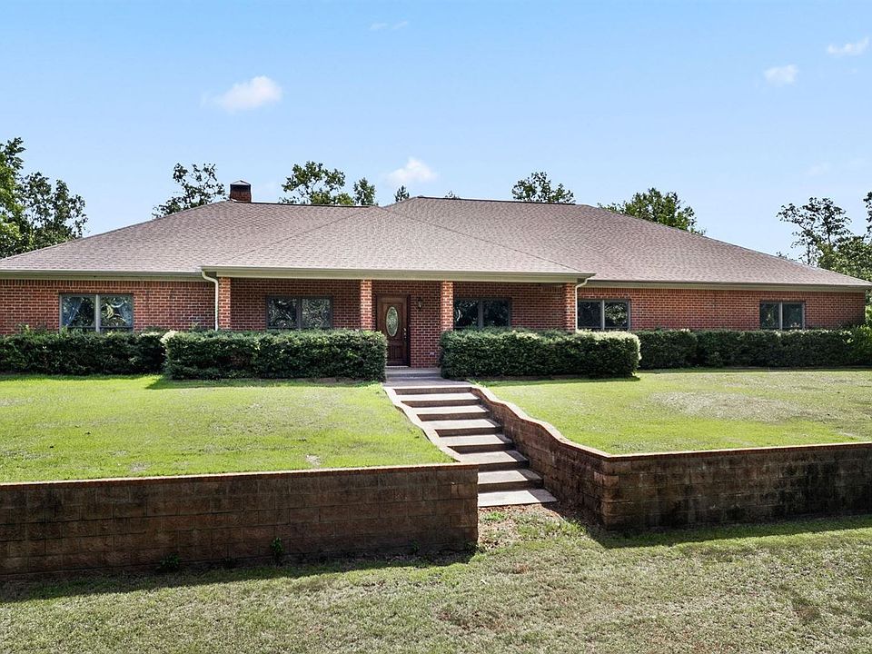 1st image of 13722 Calvert Dr