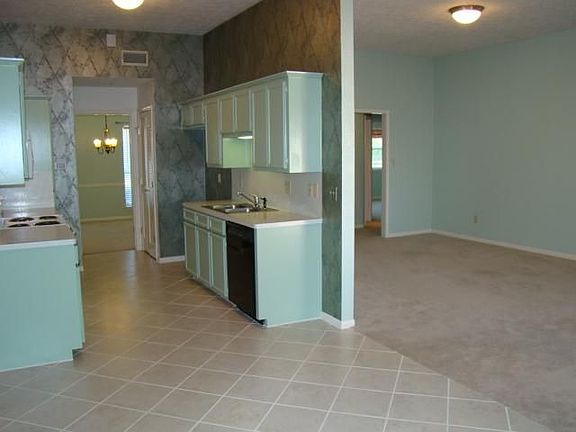 5th image of 7956 Pecan Dr