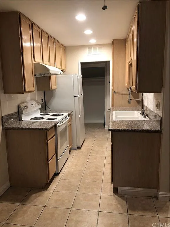 2 bed, 973 sqft, $2,900 — Photo 4