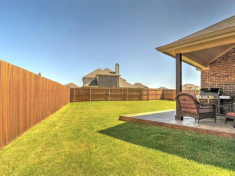 6004 Fremont Dr — Photo 16