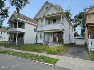 1050 Willett St, Schenectady, NY 12303