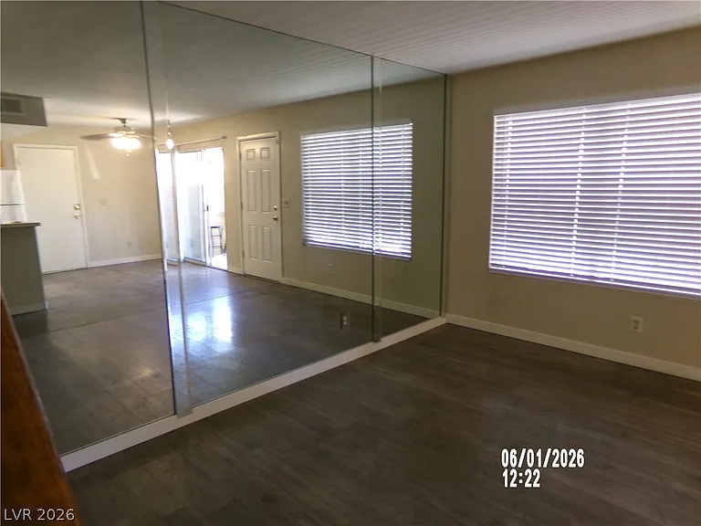 1813 Plum Ct #B — Photo 12