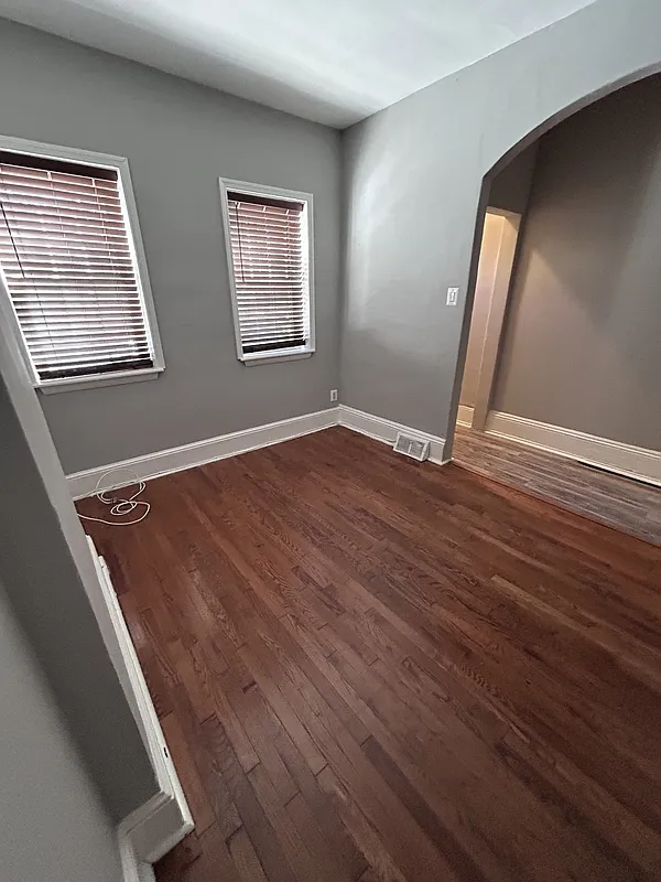 3 bed, 1.0 bath, $2,200 — Photo 3