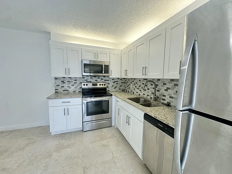 173 Lake Arbor Dr — Photo 11