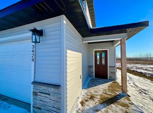 3429 20th Ave NW, Minot, ND 58703