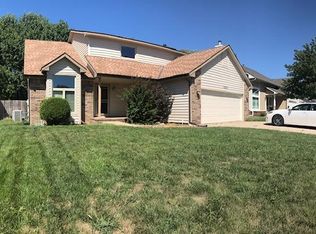 1233 S Stoneybrook Cir, Wichita, KS 67207