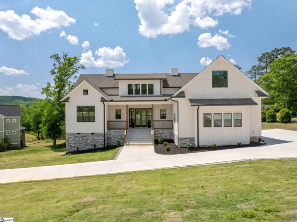 100 Pinelands Pl, Travelers Rest, SC 29690