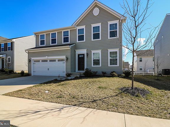 2nd image of 823 Whitebird Dr