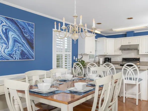 (undisclosed Address), Emerald Isle, NC 28594