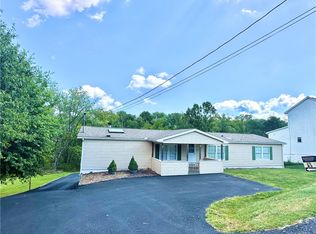 217 Richmond St, Loyalhanna, PA 15661