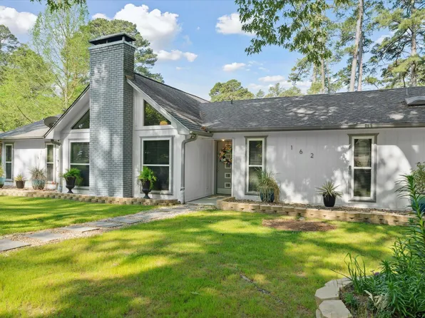 162 Bent Horseshoe Ln, Holly Lake Ranch, TX 75765
