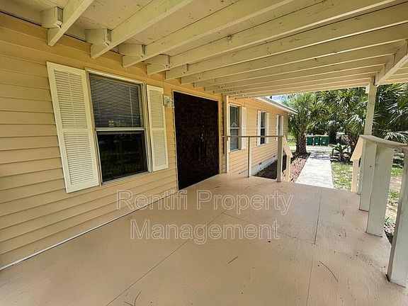 4th image of 440 14th Ave NE