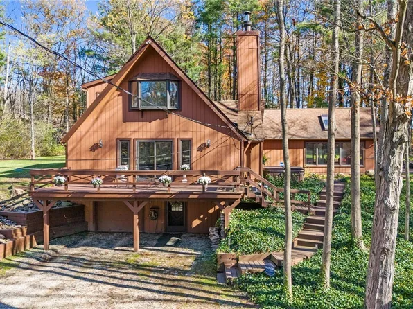 12643 Taylor Wells Rd, Chardon, OH 44024