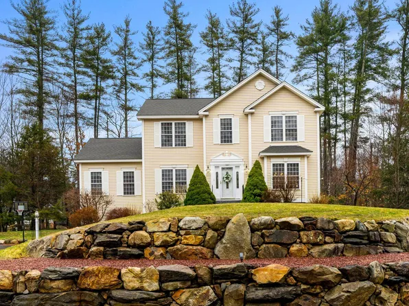 3 High Gate Drive, Bedford, NH 03110