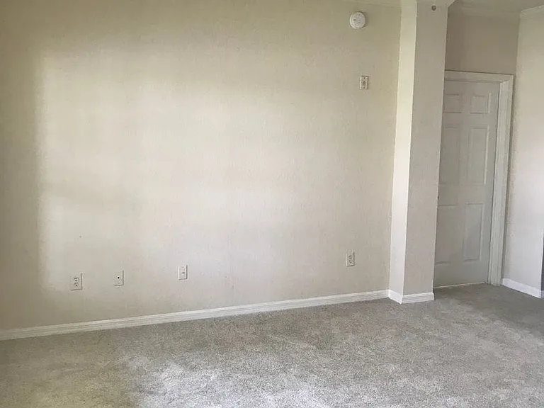 3757 Conroy Rd — Photo 7