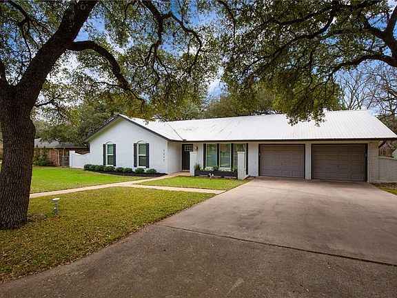 2nd image of 7207 Scenic Brook Dr
