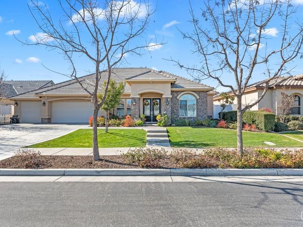 2811 Barrowby St, Bakersfield, CA 93311