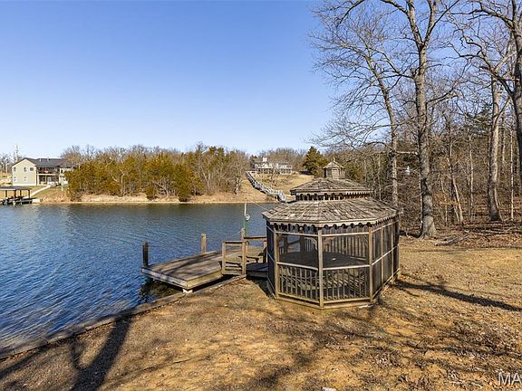 3rd image of 1211 Napoleon Dr