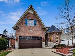 5605 Hillcrest Rd, Downers Grove, IL 60516