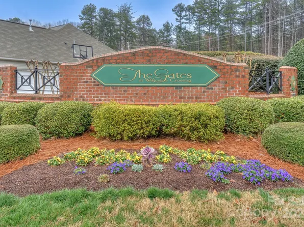 7544 Woodcrest Dr, Stanley, NC 28164