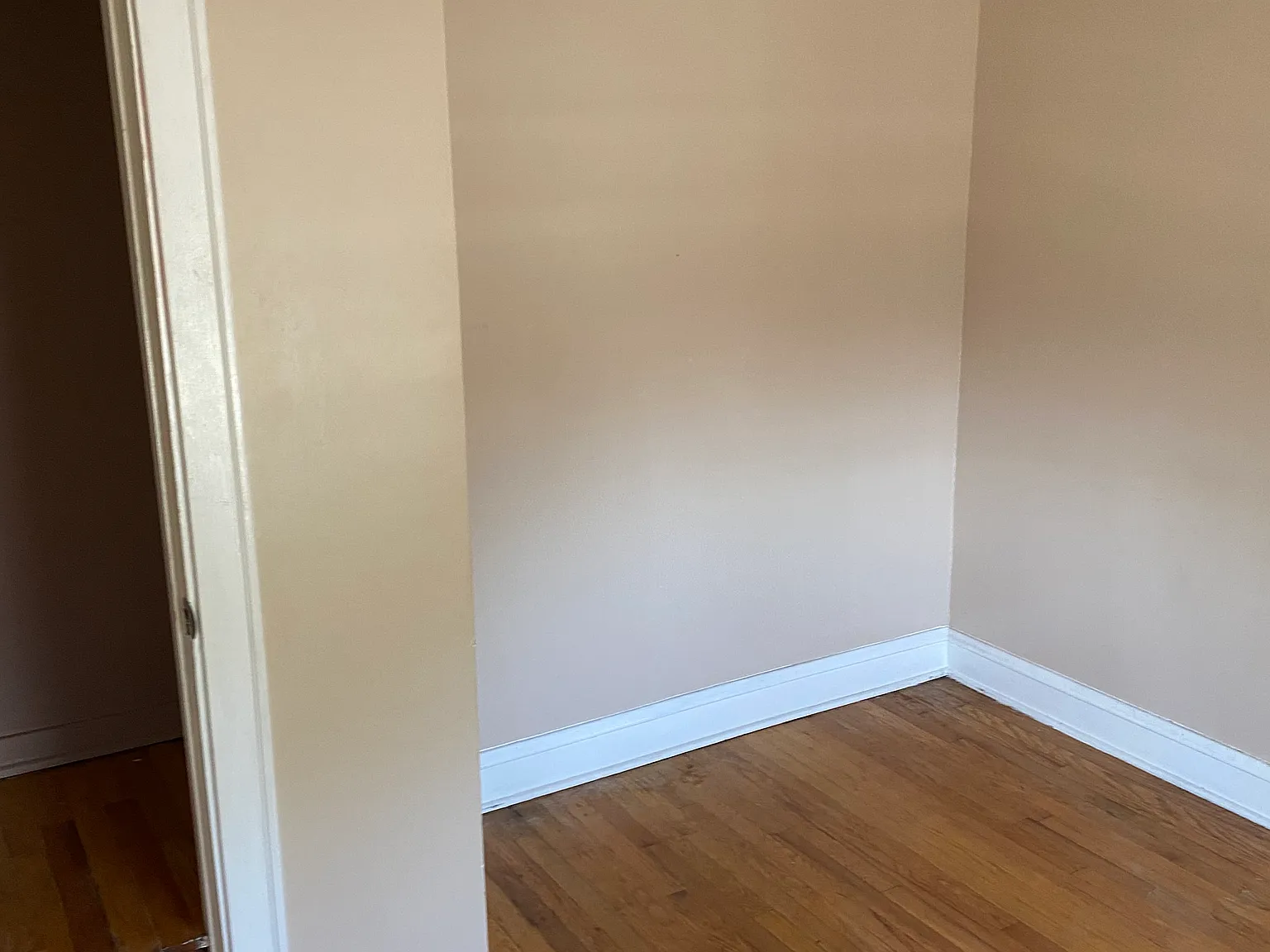 10012 S King Dr — Photo 4