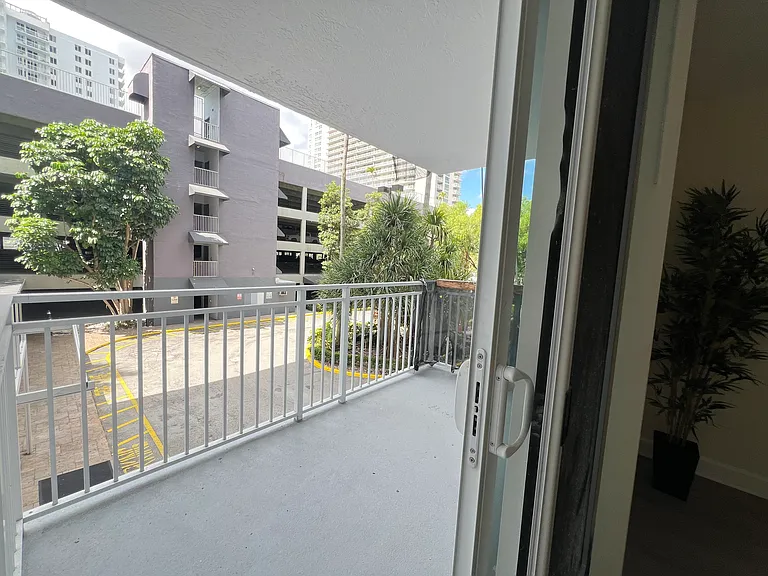 800 N Miami Ave #210 — Photo 8