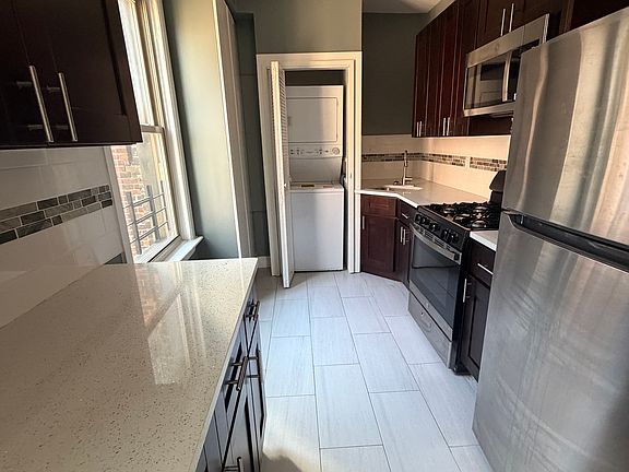 3rd image of 645-47 Bergen Ave #28