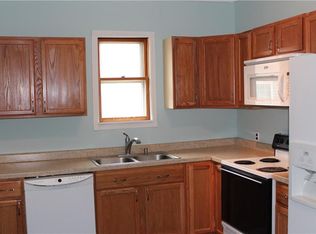 2733 E Walnut St, Des Moines, IA 50317