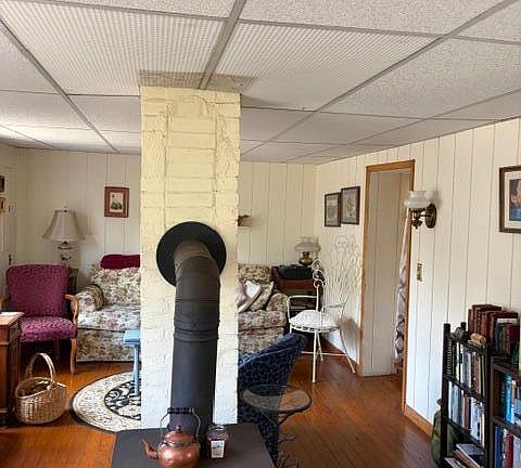 5th image of 1374 Moccasin Rd