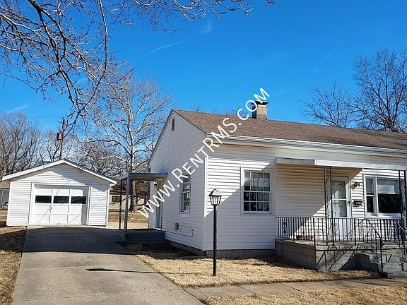 3rd image of 2334 SE Massachusetts Ave