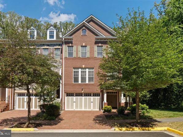 6726 Darrells Grant Pl, Falls Church, VA 22043