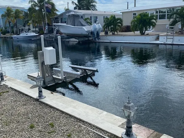 1656 Pine Channel Dr, Little Torch Key, FL 33042