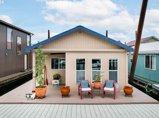 19609 NE Marine Dr #C6, Portland, OR 97233