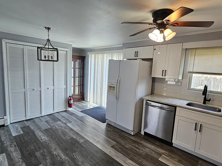 1141 Cape May Dr — Photo 6