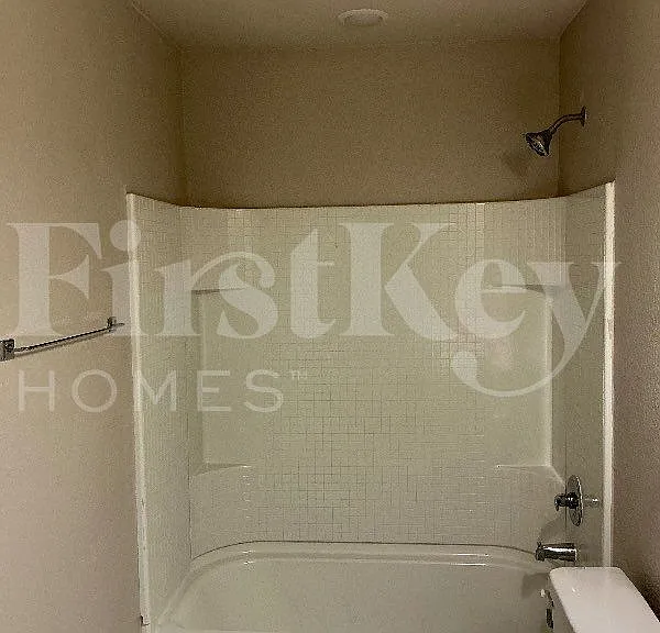 602 Sophia Way — Photo 8