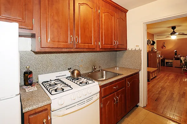 Sold by Berkshire Hathaway HomeServices Laffey International Realty | media 12