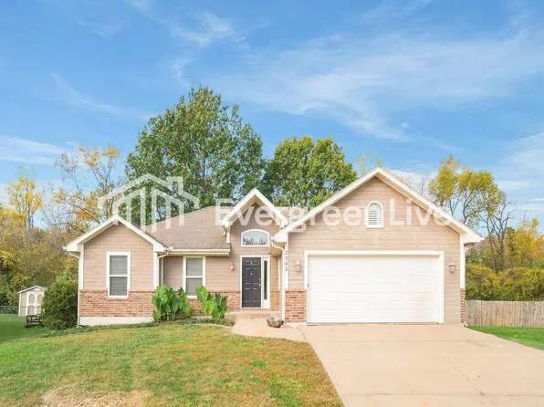 2208 N Lazy Branch Rd, Independence, MO 64058