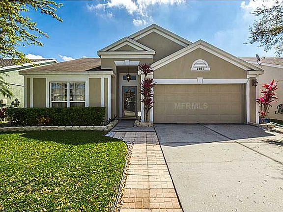 3rd image of 4207 Pine Isle Dr