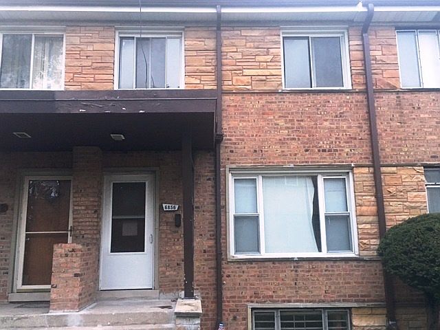 1st image of 6856 N Lincoln Ave