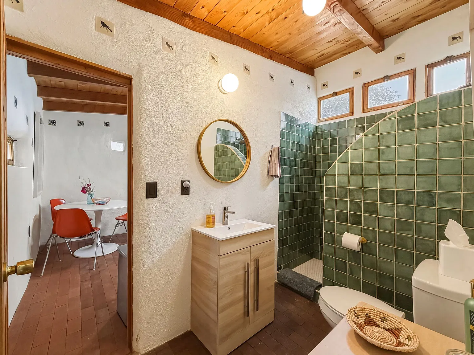 Studio, $2,450 — Photo 4
