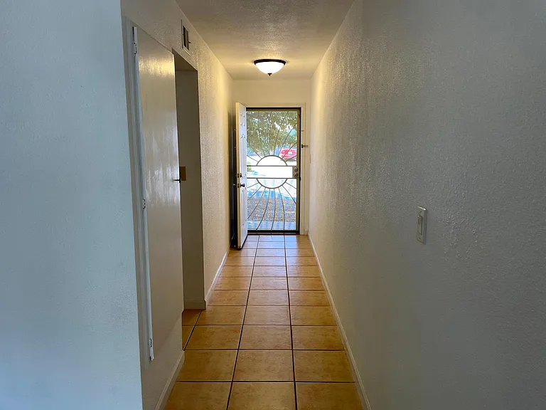 5625 Siboney Loop NE — Photo 12