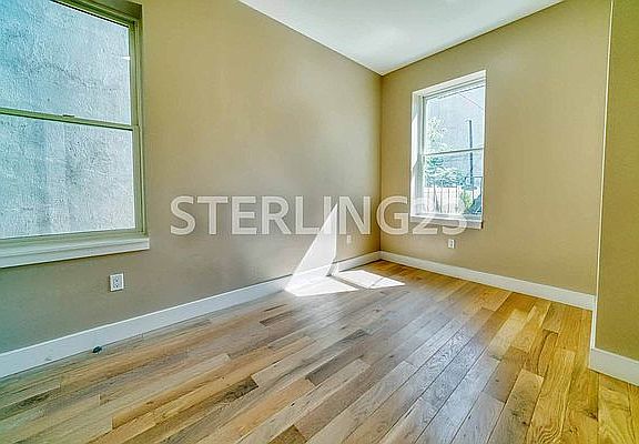 5th image of 26-14 Hoyt Ave S #1F
