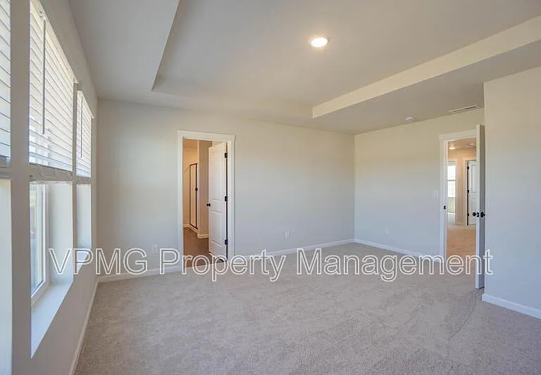 18300 NE 14th St — Photo 26