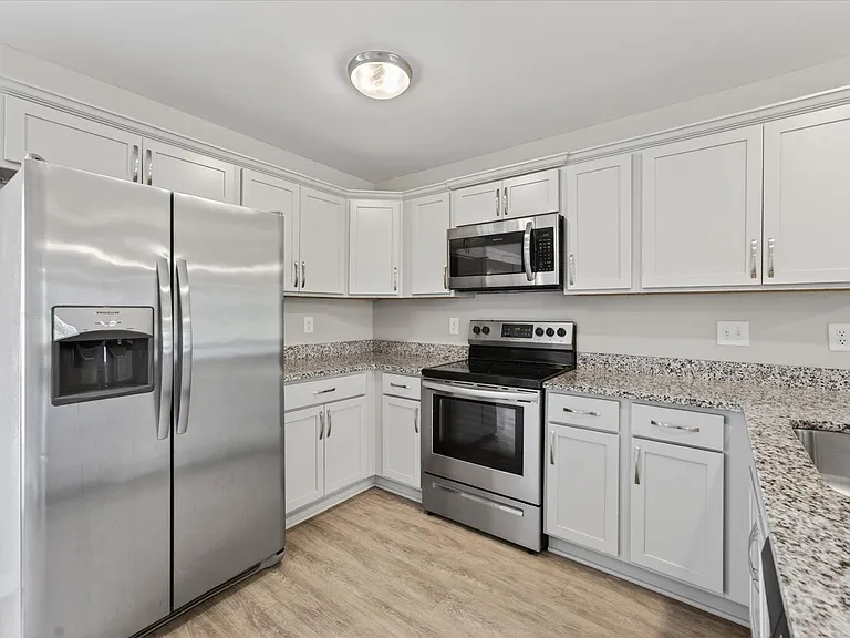 645 Stowe Ct #C — Photo 20