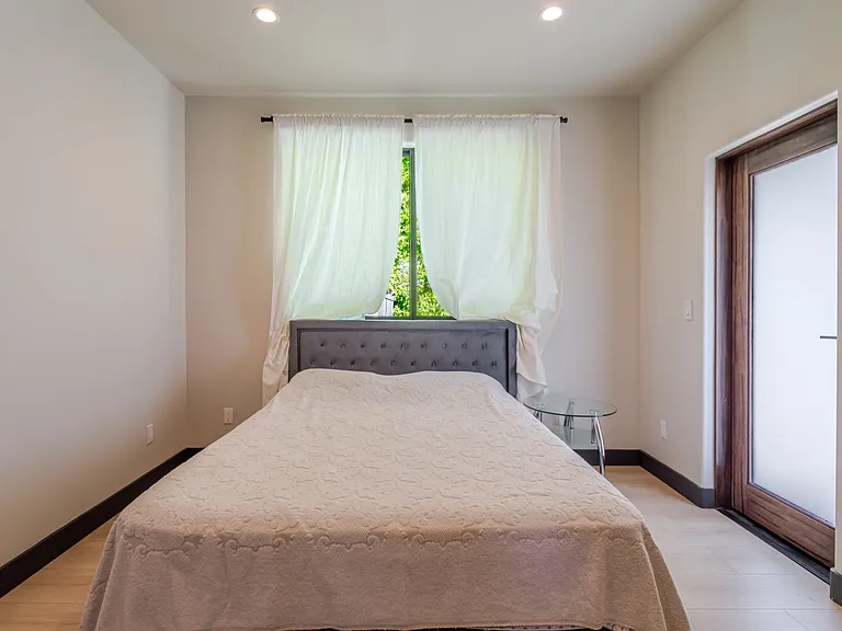 8250 Morse Ave — Photo 20