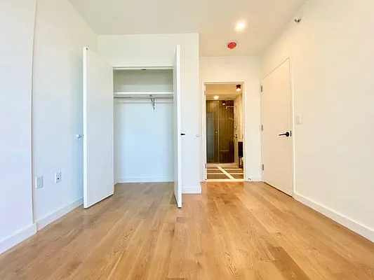 Rented by Zjama Realty Corp | media 22