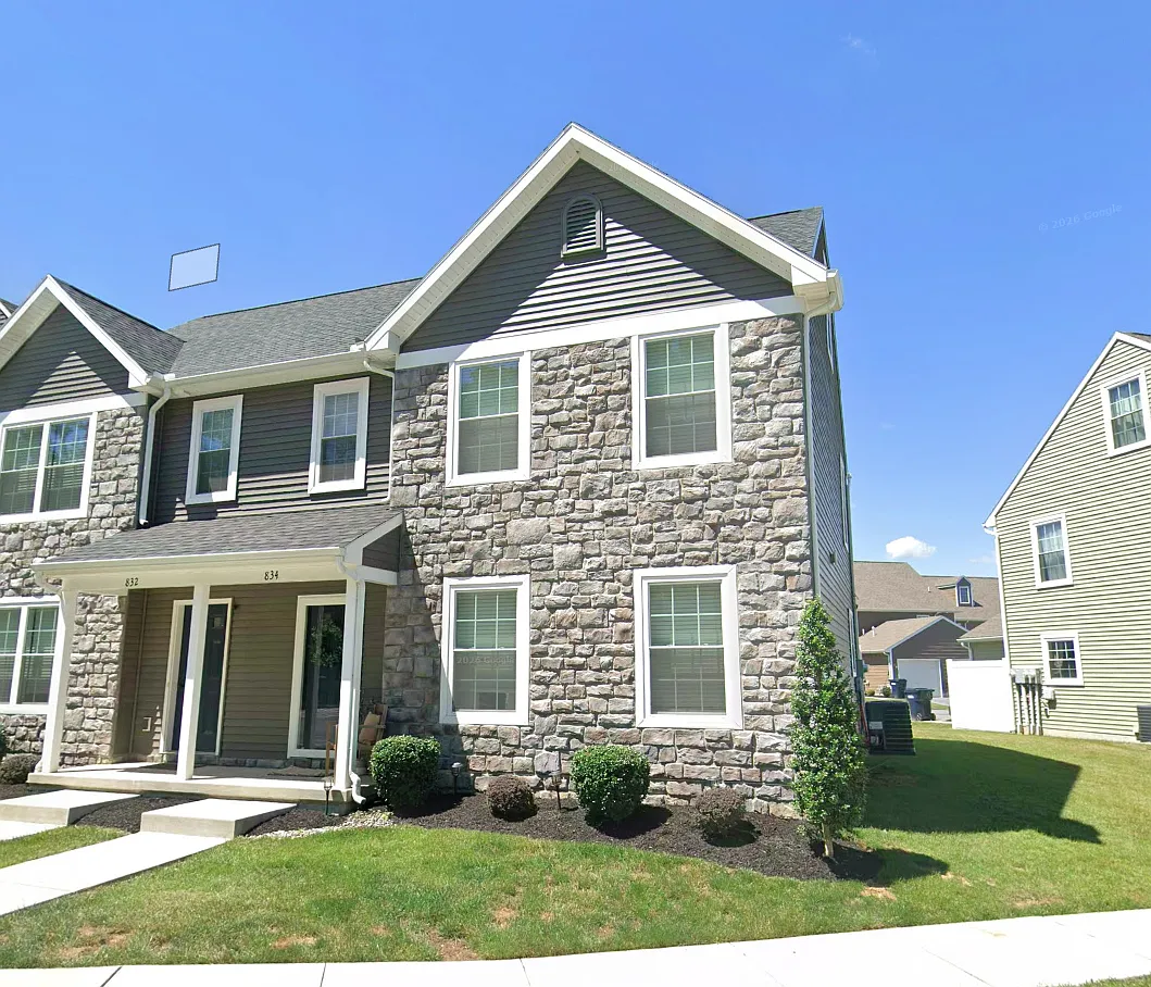 3 bed, 2.5 bath, 1783 sqft, $2,150 — Photo 1