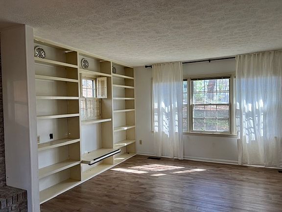 5th image of 111 Keller Ave